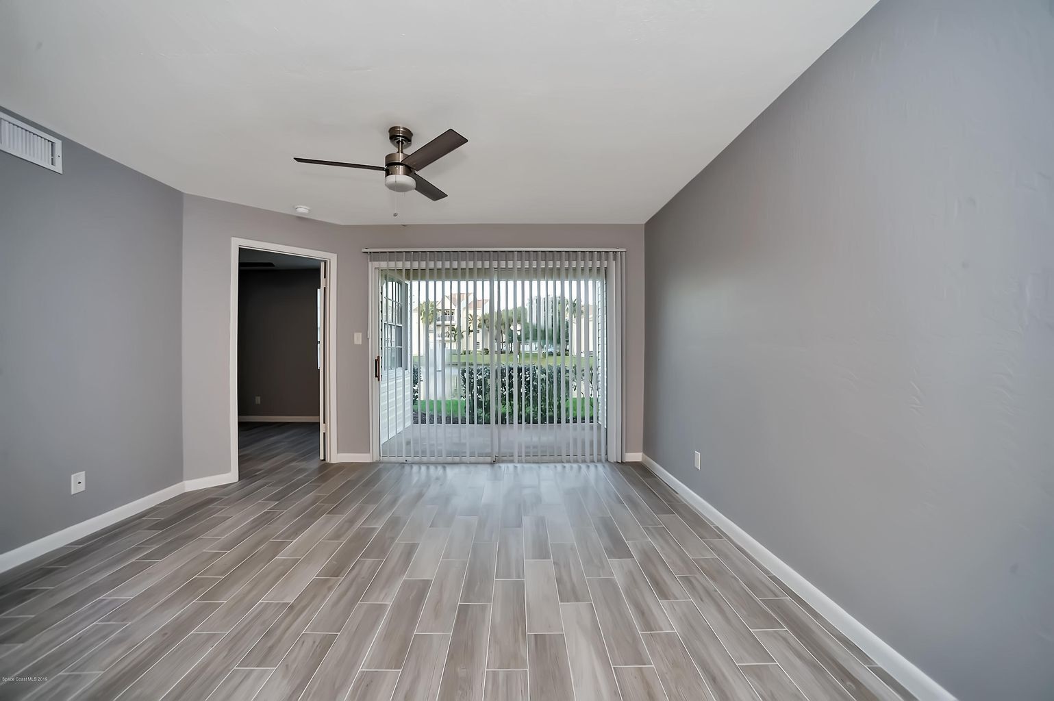 Building Photo - 1801 Island Club Dr