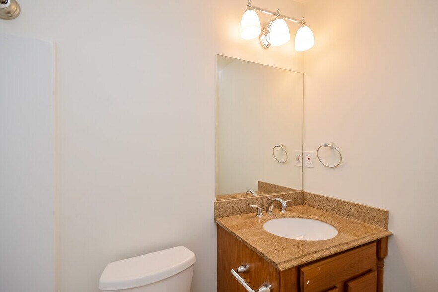 Building Photo - 306 Ashley Manor Way