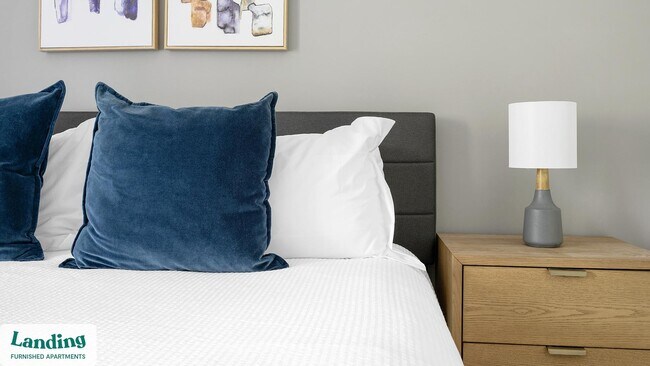 Building Photo - 2030 Northcliffe Dr