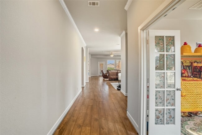 Building Photo - 4301 Meadow Hawk Dr