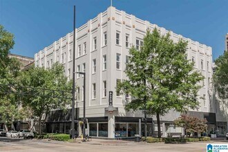 Building Photo - 300 20th St N