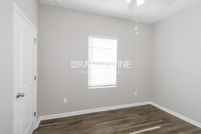 Building Photo - 35483 Eastbrook Ave