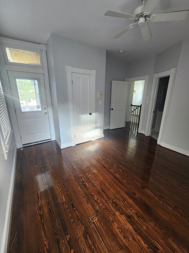 Building Photo - 436 Dinwiddie St