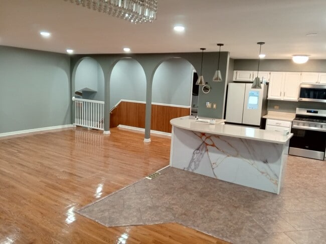 Building Photo - 4N580 Chatham Ct