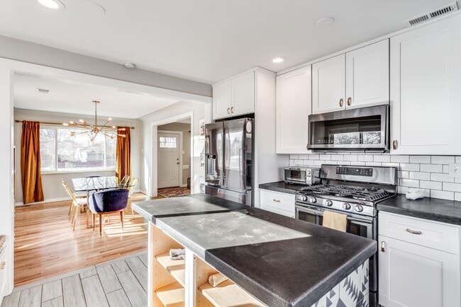 Building Photo - 3510 Columbine St