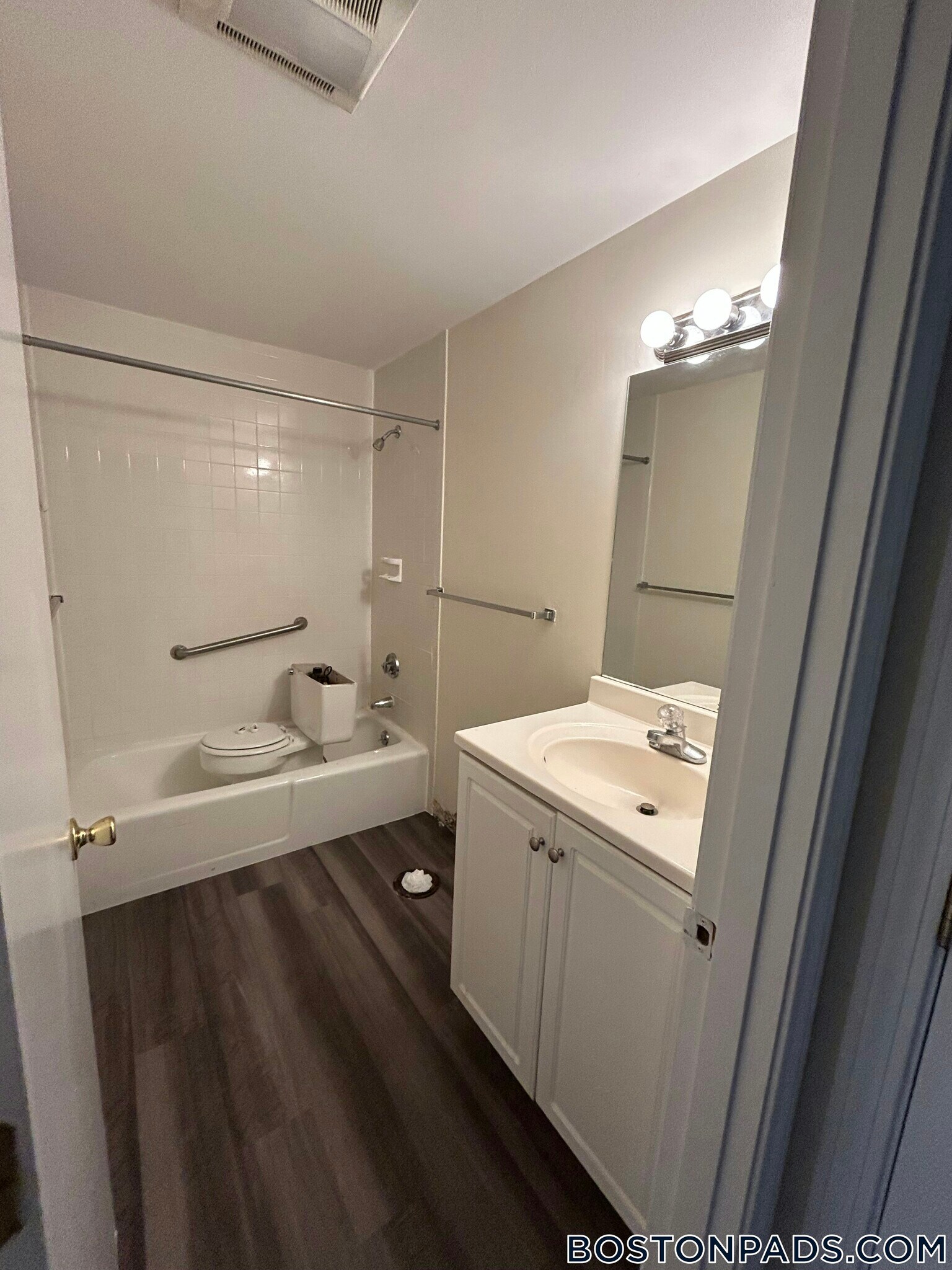 Building Photo - 38 Worthen Rd