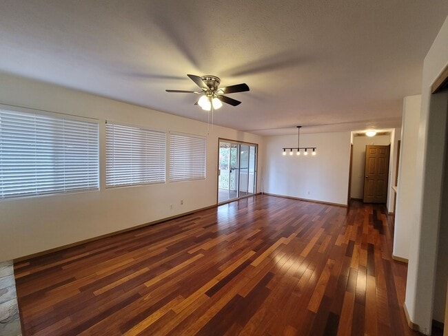 Building Photo - Spacious 3 bedroom 2 bath home in Kula-Available now!