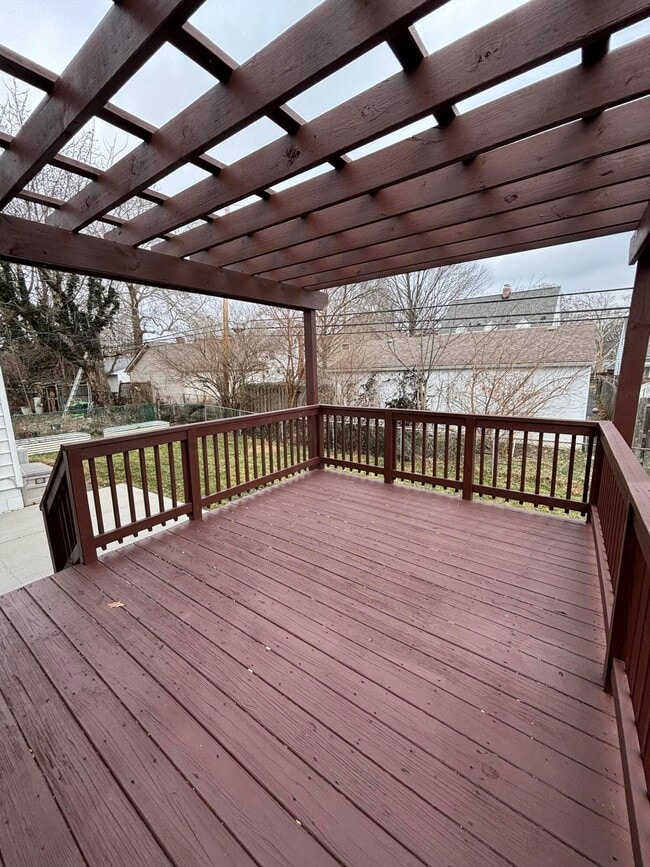 Building Photo - 514 Enfield Rd