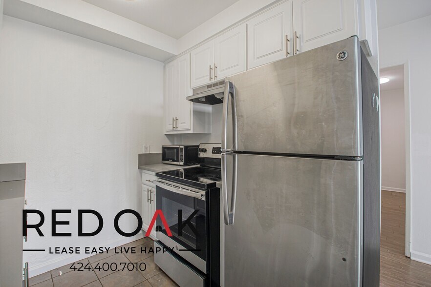 Building Photo - 501 S Mariposa Ave