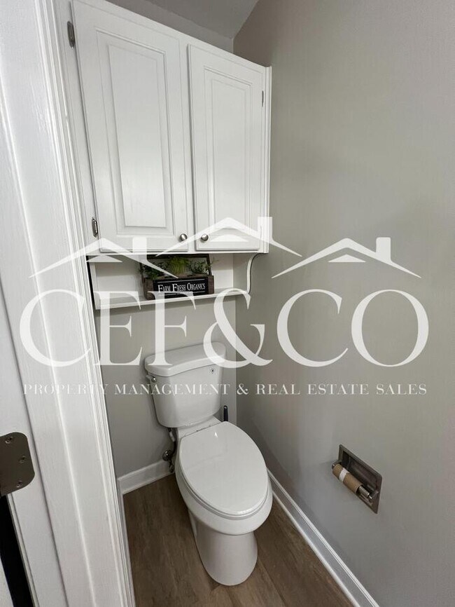 Building Photo - 109 Misty Brook Dr