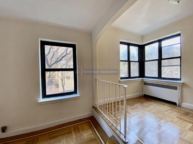 Building Photo - 105 Arden Street