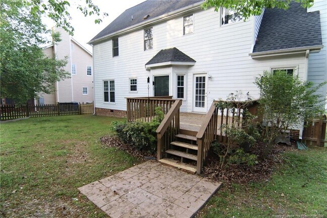 Building Photo - 2021 Shadow Creek Dr