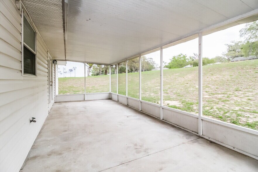 Building Photo - 301 Morningview Dr