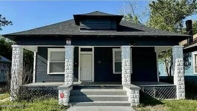 Building Photo - 1137 E 14th St