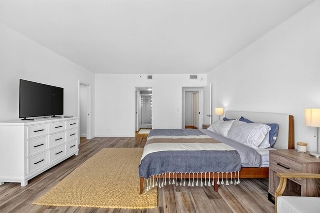 Building Photo - 4000 N Ocean Dr