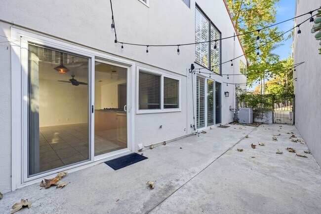 Building Photo - Rare Free-Standing Bluffs Z Plan – Largest...