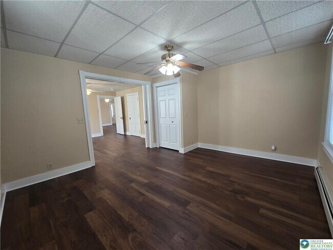 Building Photo - 40 E Evergreen St