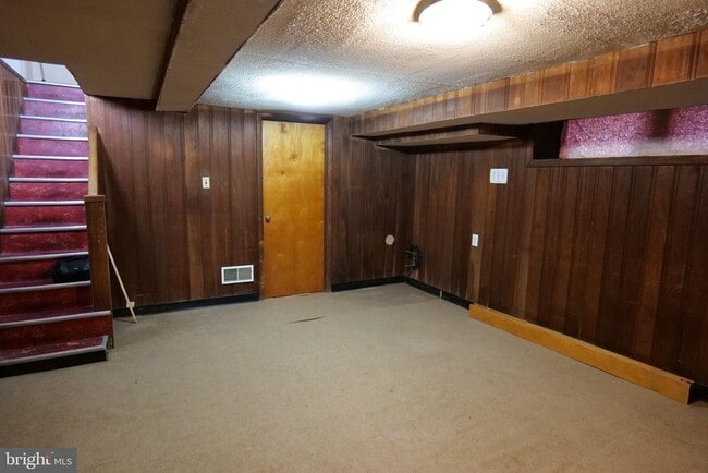 Building Photo - 1131 Kerper St