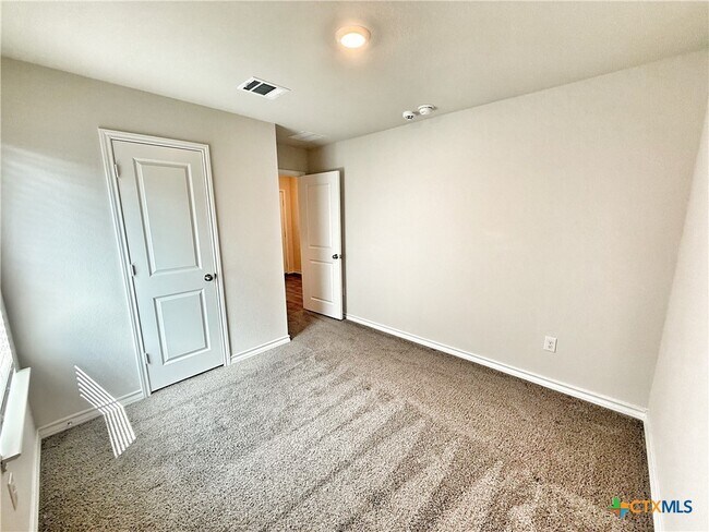 Building Photo - 380 Arbor Hills