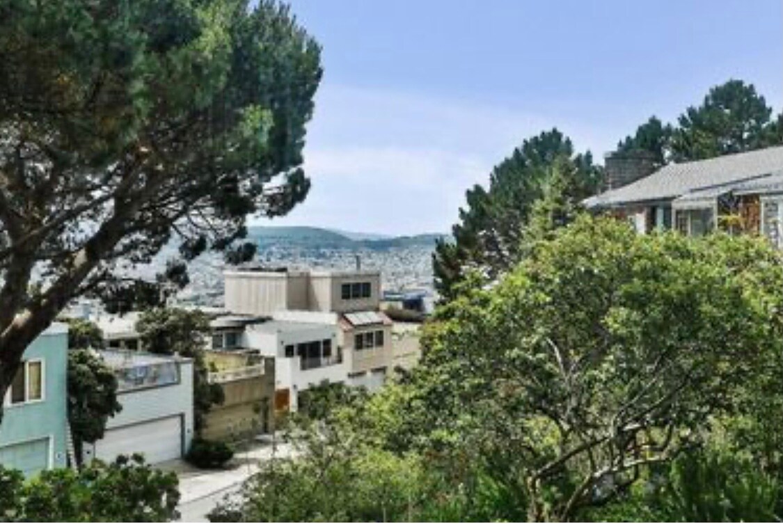 Building Photo - 85 Ora Way