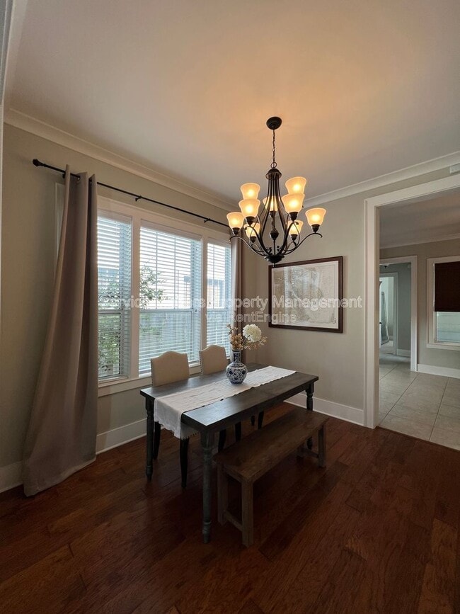 Building Photo - 1417 E Maxwell St