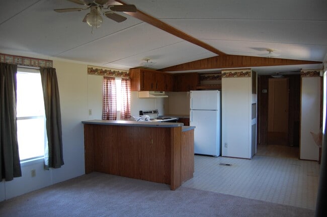 Building Photo - 1066 Natures Cove Rd