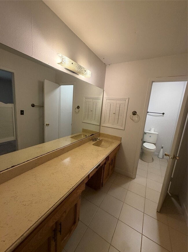 Building Photo - 15344 Lilly Dr