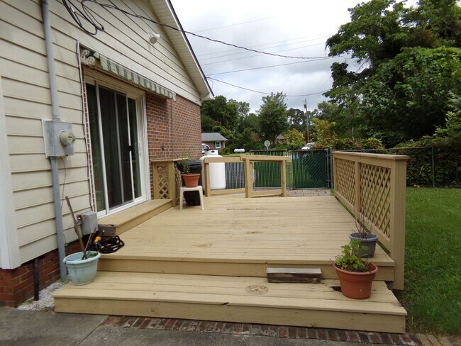 Building Photo - Charming Home in Havelock