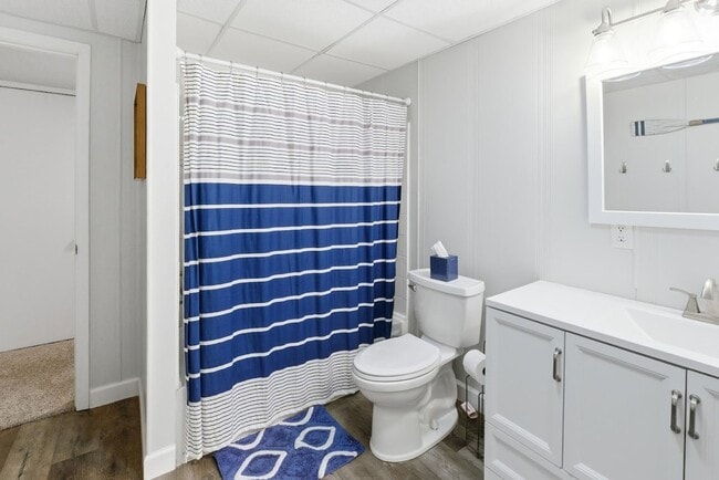 Building Photo - Furnished Home on KY Lake