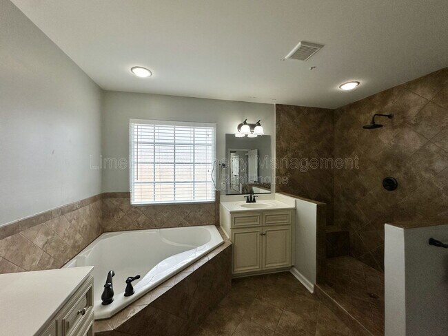 Building Photo - 3121 Deans Ct