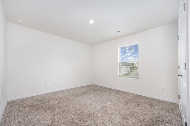 Building Photo - 8604 Caruthers Dr