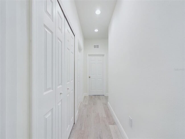 Building Photo - 2627 SW 154th Place Rd