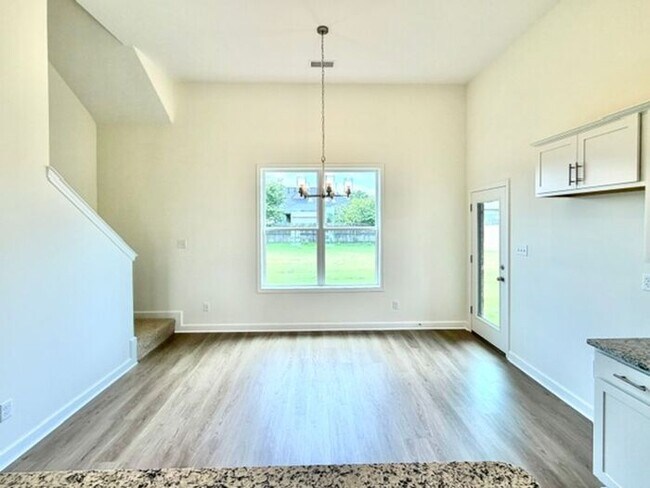 Building Photo - Now Leasing a brand new 5-bedroom 3 bath home in Somerville.