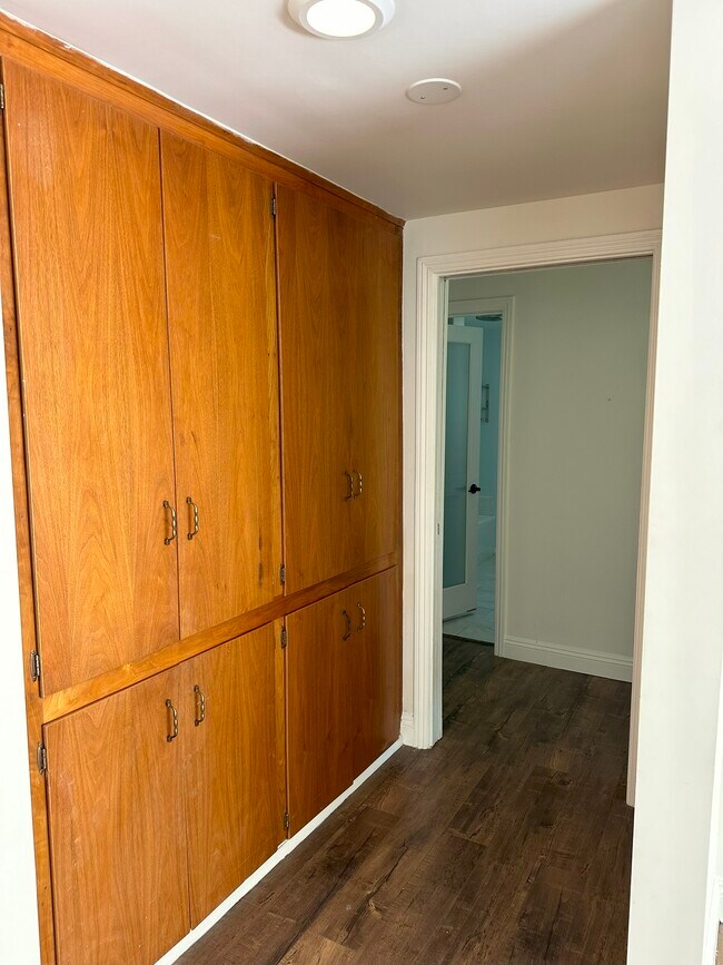 7259 Hillside Ave 7259 Hillside Ave Los Angeles CA 90046 Apartment