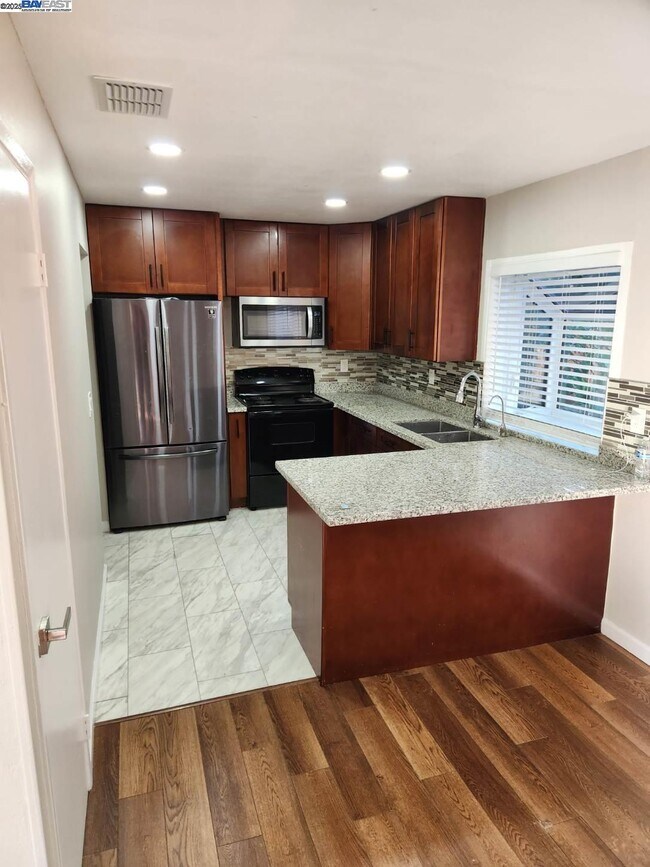 Building Photo - 2652 Autumnvale Dr