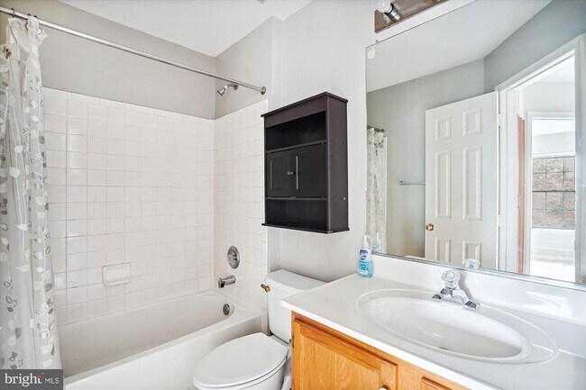 Building Photo - 25404 Upper Clubhouse Dr