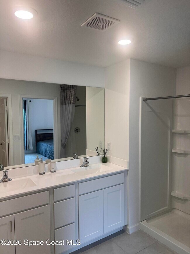 Building Photo - 1815 Diablo Cir SW