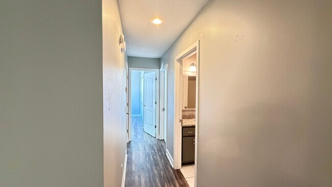 Building Photo - The Glads