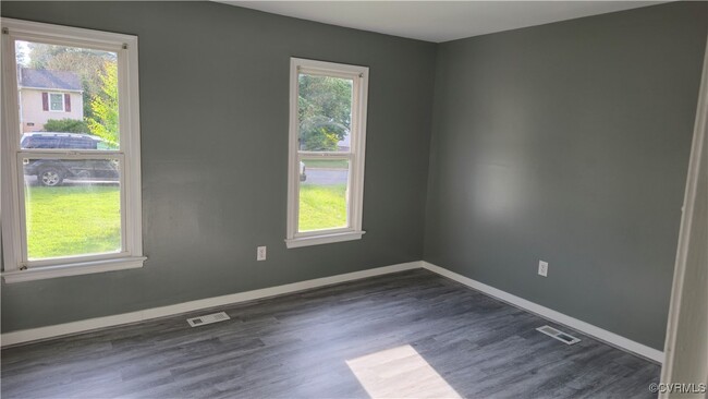 Building Photo - 7337 Hilmar Dr