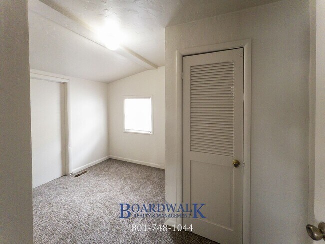 Building Photo - 1768 S 400 E