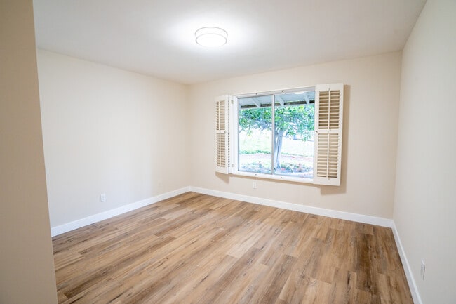 Building Photo - 920 Stewarton Way