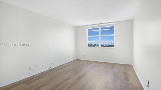 Building Photo - 6770 Indian Creek Dr