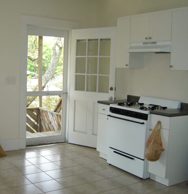 Building Photo - 406 Fountain Ct