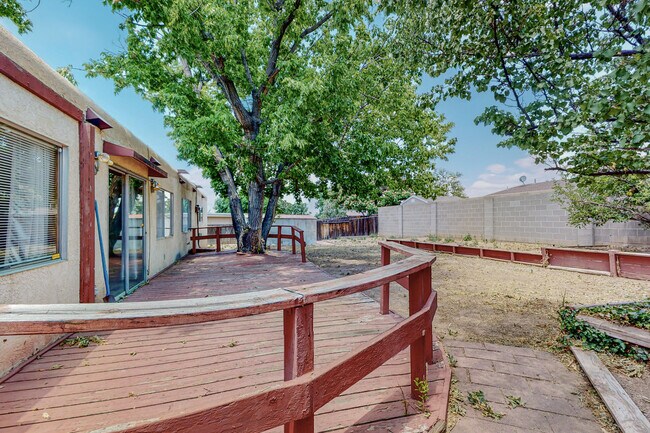 Building Photo - 7309 Coulson Dr NE