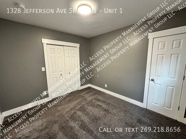Building Photo - 1328 Jefferson Ave SE