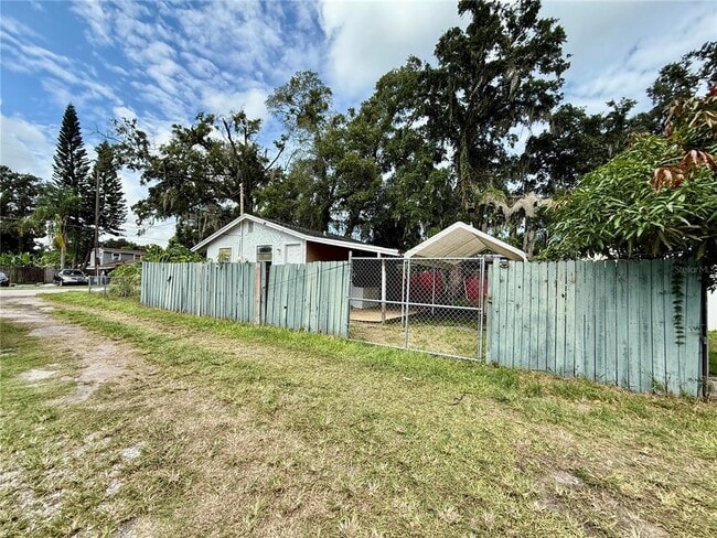 Building Photo - 1405 40th St