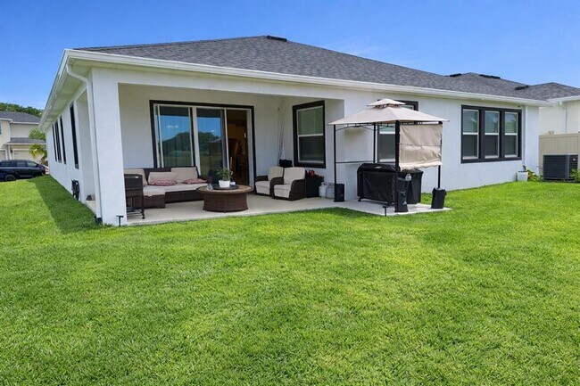 Building Photo - 10437 Laxer Cay Loop