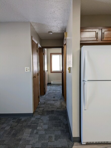 Building Photo - 1206 S Ave