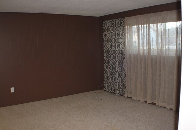 Building Photo - NW Rochester home available now! Very Nice...