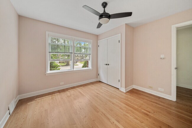Building Photo - 5320 Suffield Ct